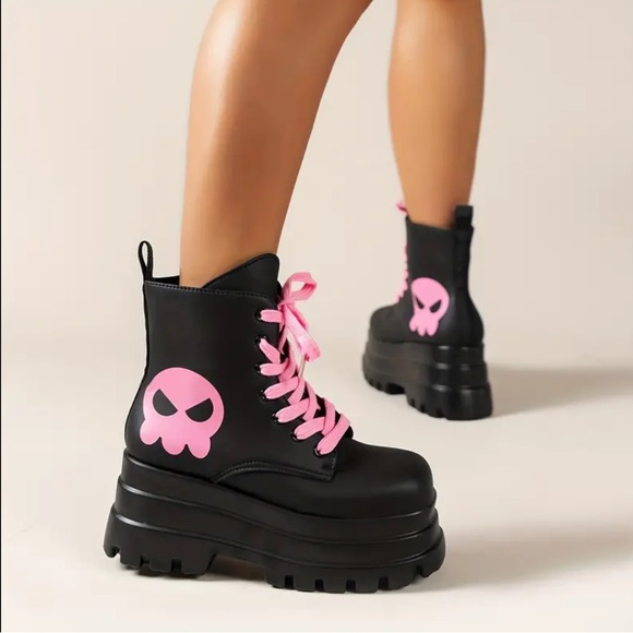 ๐ Platform Ankle Boots - Skull Print - Lace Up - Punk - Square Toe Short Boots - Picture 10 of 17